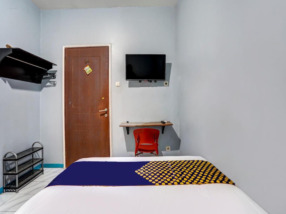 Spot On 90147 Gosepa Ambengan Plaza Hotell Surabaya Eksteriør bilde