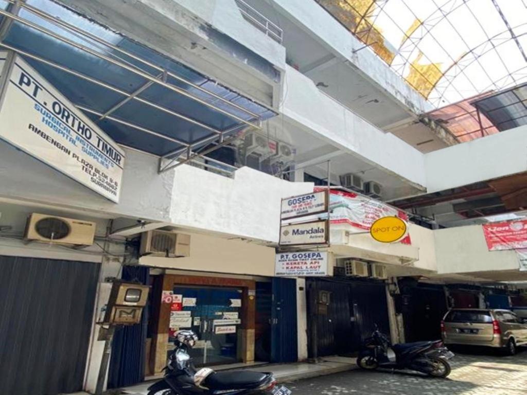 Spot On 90147 Gosepa Ambengan Plaza Hotell Surabaya Eksteriør bilde